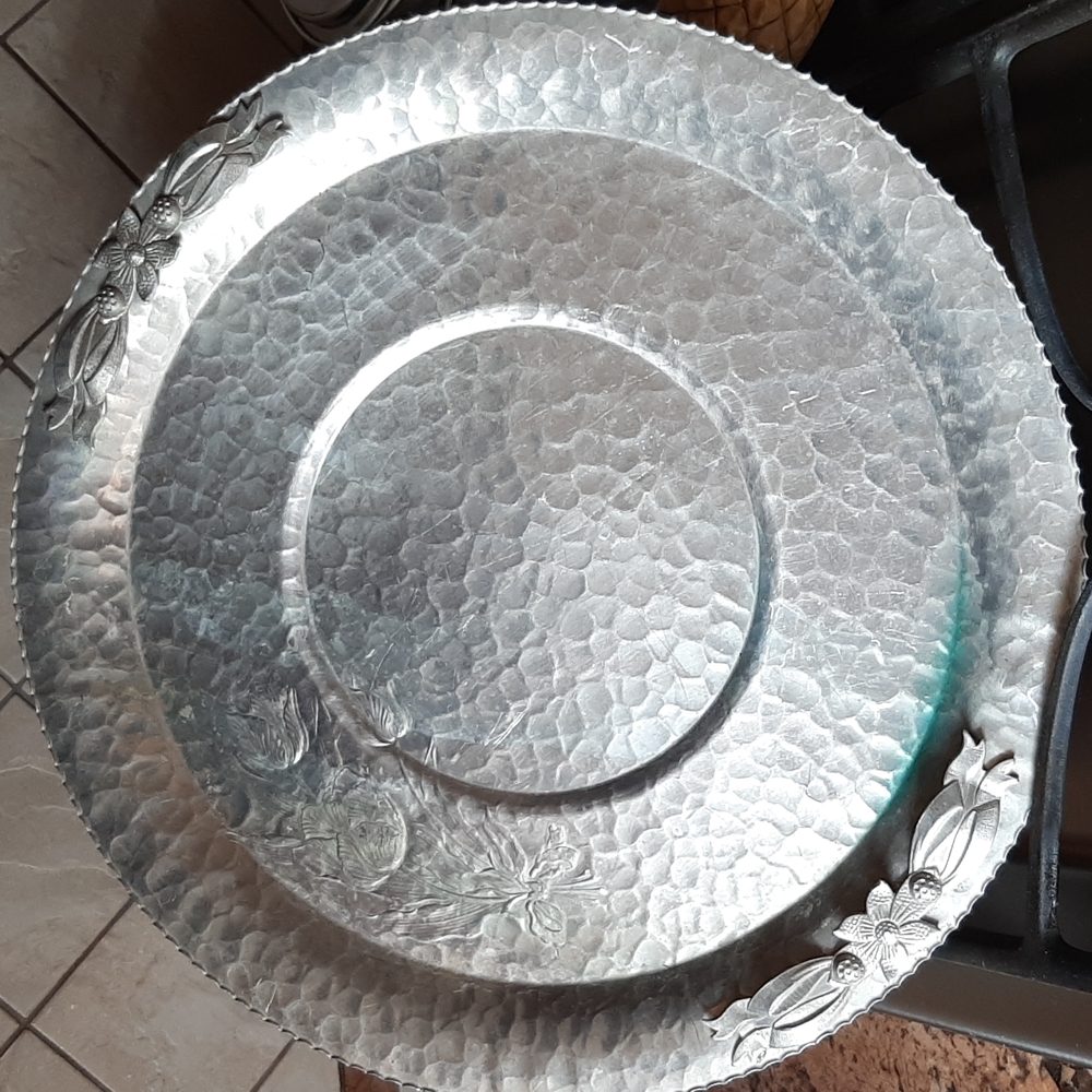1/2 PRICE🔻Rodney Kent Hand Wrought 455 Aluminum Serving Tray